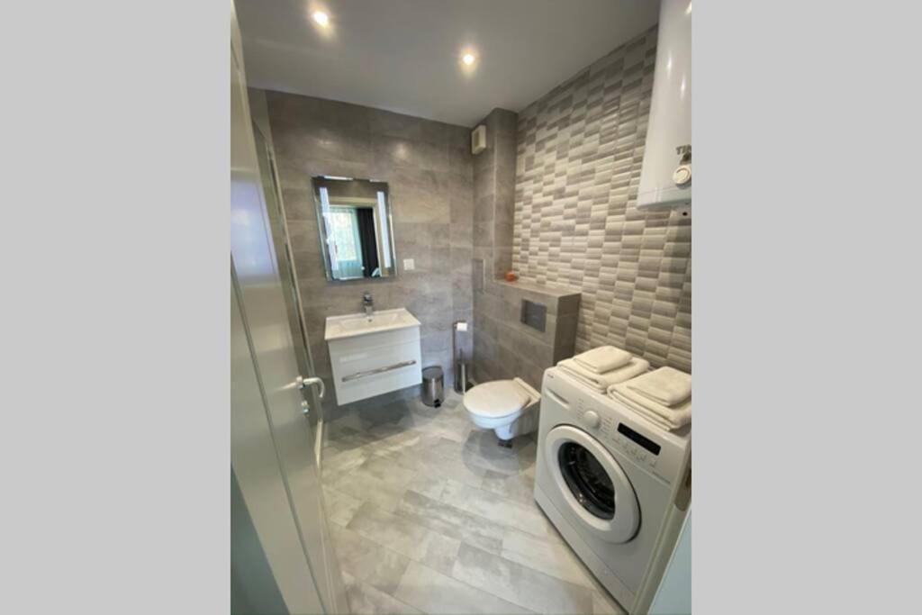 Lux 1Bd/1Ba City Center Apartment Błagojewgrad Zewnętrze zdjęcie